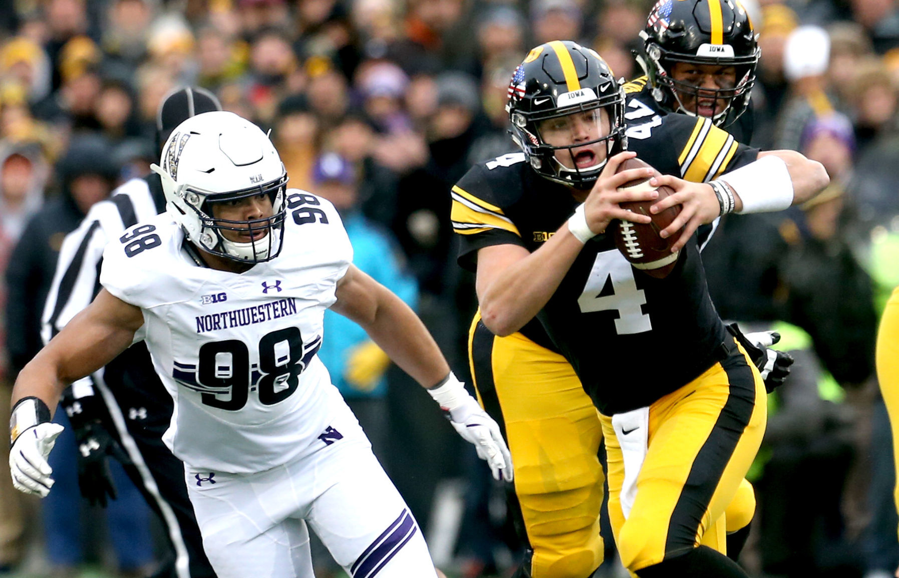 111018-Iowa-Football-003